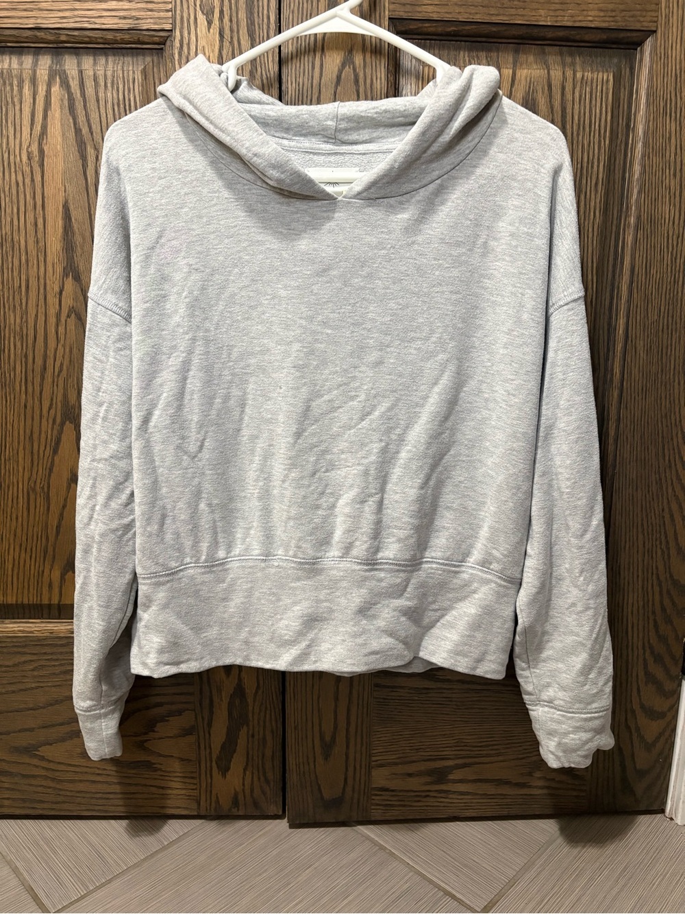 aerie Light Gray Cropped Hoodie Sweatshirt